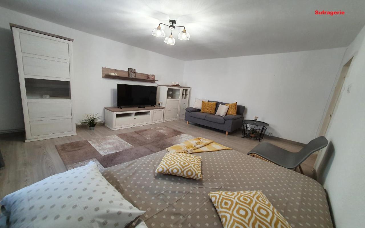 בראשוב Mia Central Apart, 3 Rooms, 2 Baths, Afi Mall מראה חיצוני תמונה